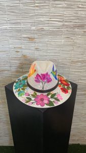 Mexican Hat White